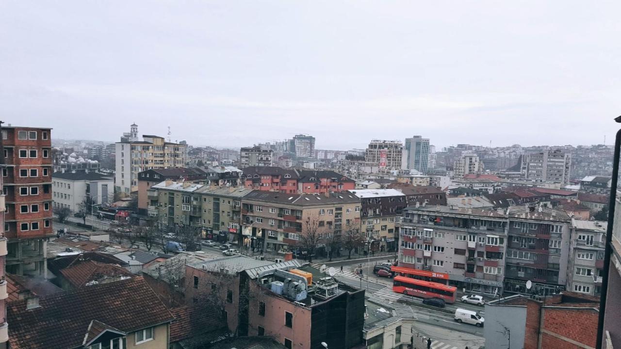 Appartement Welcoming In Prishtina à Pristina Extérieur photo